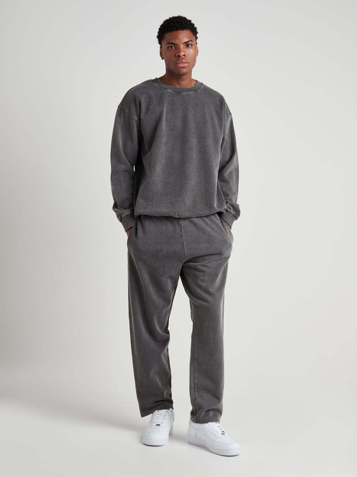Washed Crew Neck Sweatshirt - Vintage Charcoal Wash-10