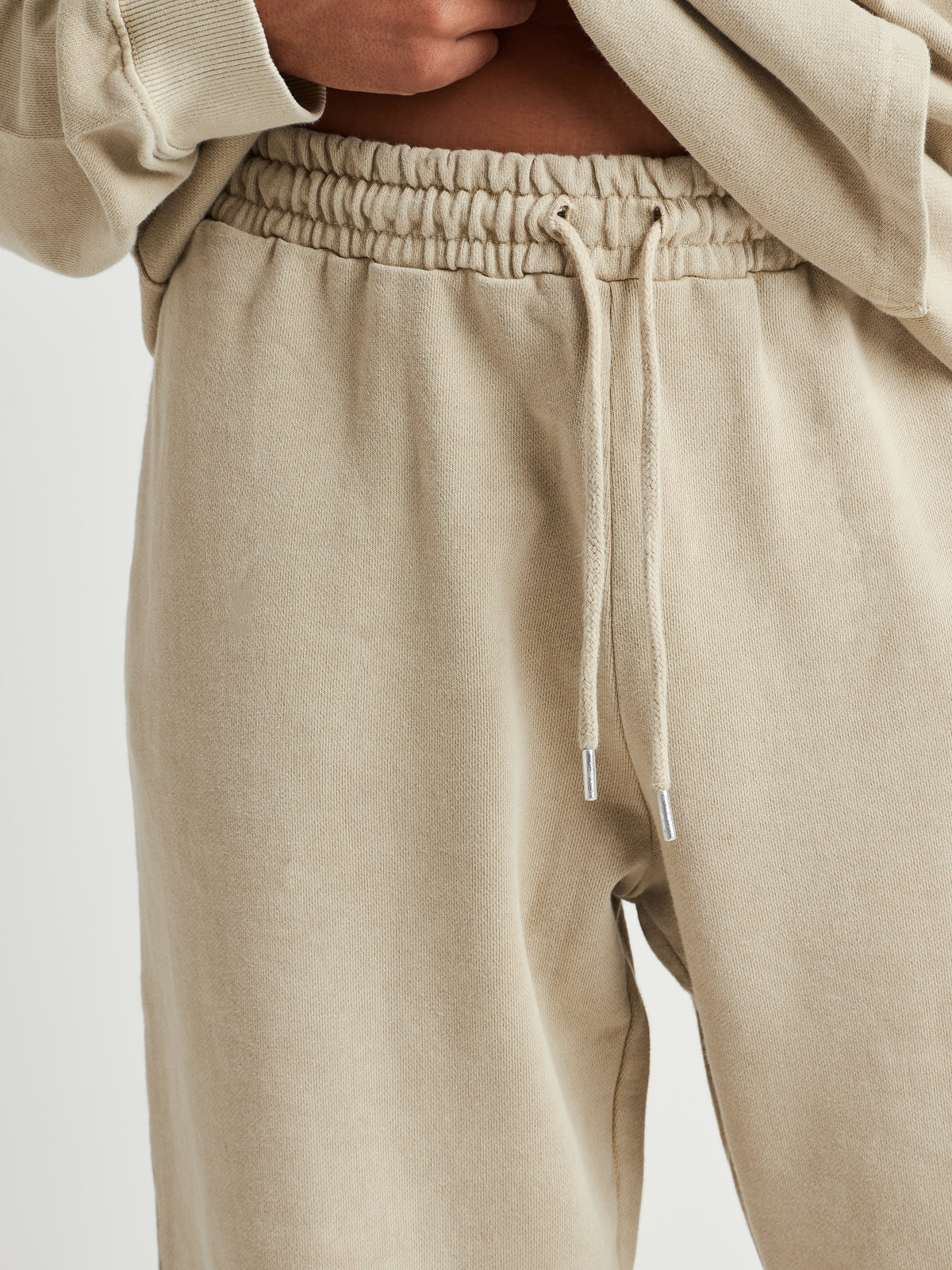 Relaxed Sculpted Cuff Jogger - Natural Khaki Wash-8