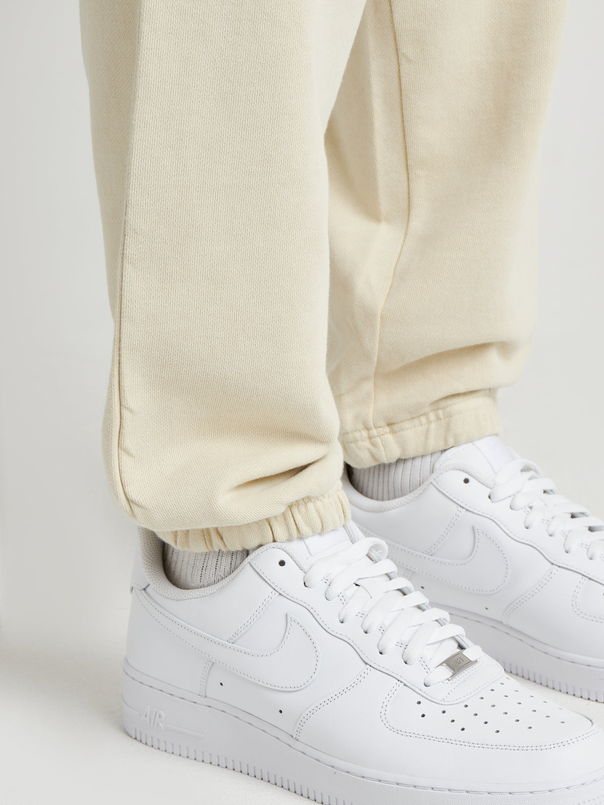 Relaxed Sculpted Cuff Jogger - Cream Pearl Wash-10