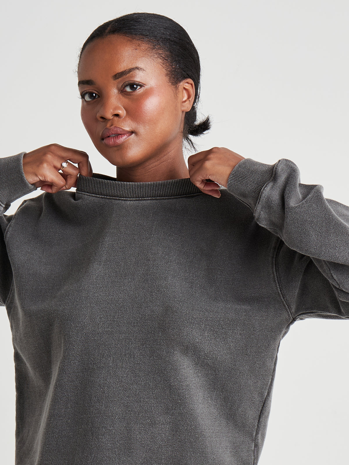 Washed Crew Neck Sweatshirt - Vintage Charcoal Wash-2