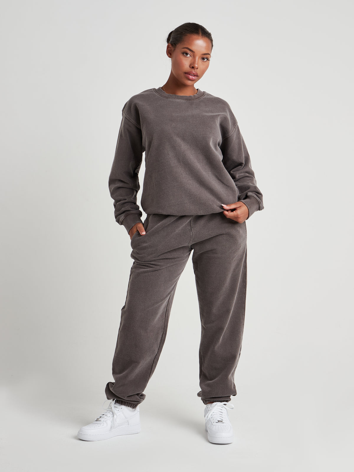 Relaxed Sculpted Cuff Jogger -  Espresso Brown Wash