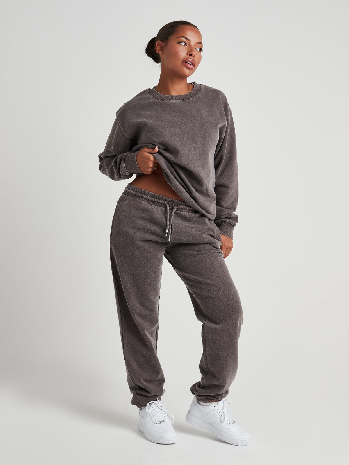 Relaxed Sculpted Cuff Jogger -  Espresso Brown Wash-5