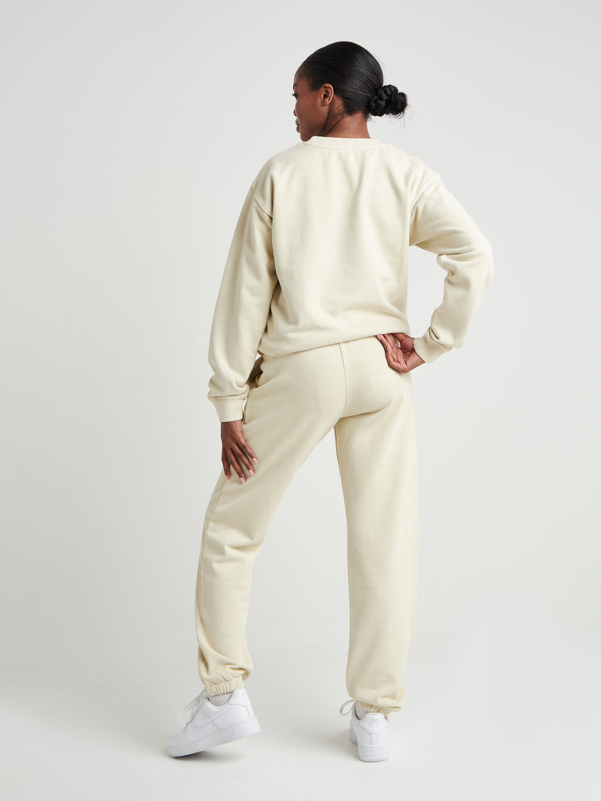 Relaxed Sculpted Cuff Jogger - Cream Pearl Wash-8
