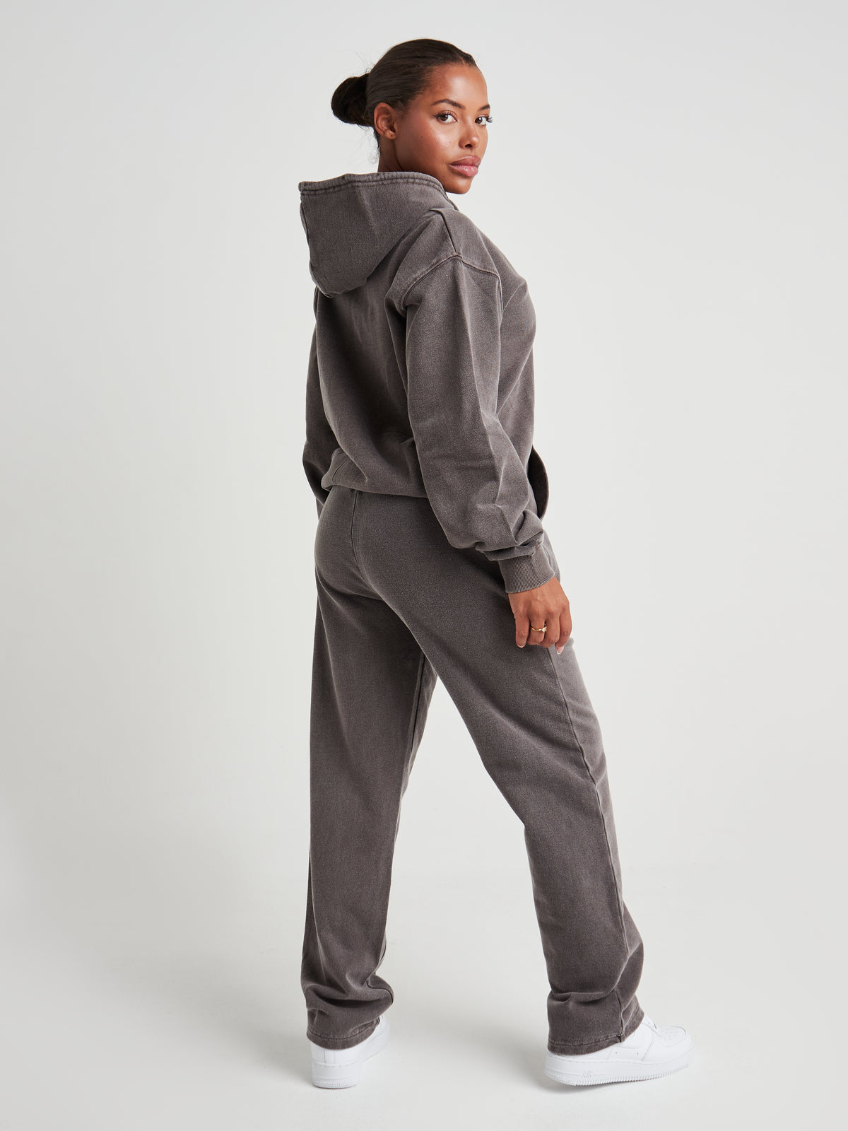 Tailored Straight-Leg Joggers - Espresso Brown Wash-8